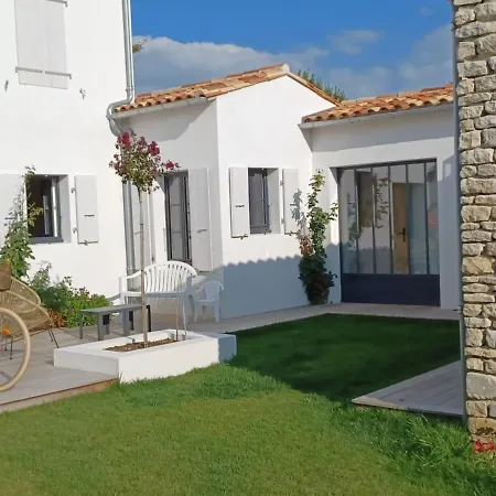 Holiday home Maison Ars-en-re, 6 Pieces, 12 Personnes - Fr-1-258-133 *