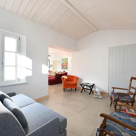 Maison Ars-en-re, 6 Pieces, 12 Personnes - Fr-1-258-133 Holiday home *