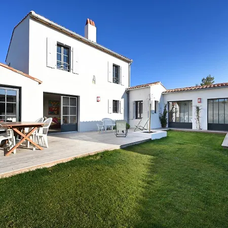 Maison Ars-en-re, 6 Pieces, 12 Personnes - Fr-1-258-133 Holiday home *